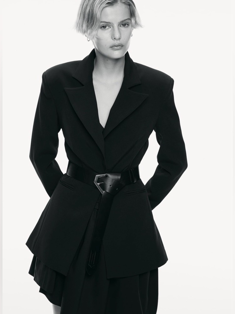 H&M x Wicked Hourglass Blazer with Engraved Button | Size S | Limited-Edition